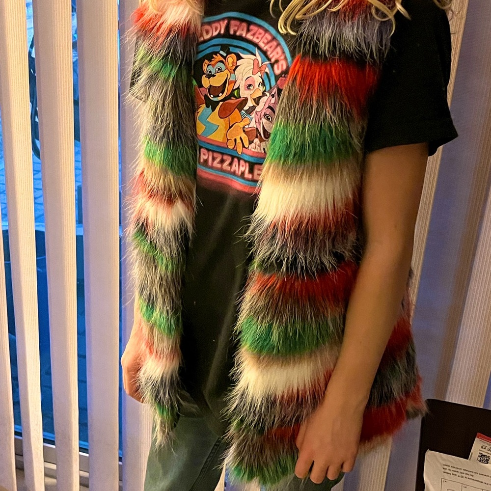 Charlotte Russe Faux Fur Vest, Size Small.